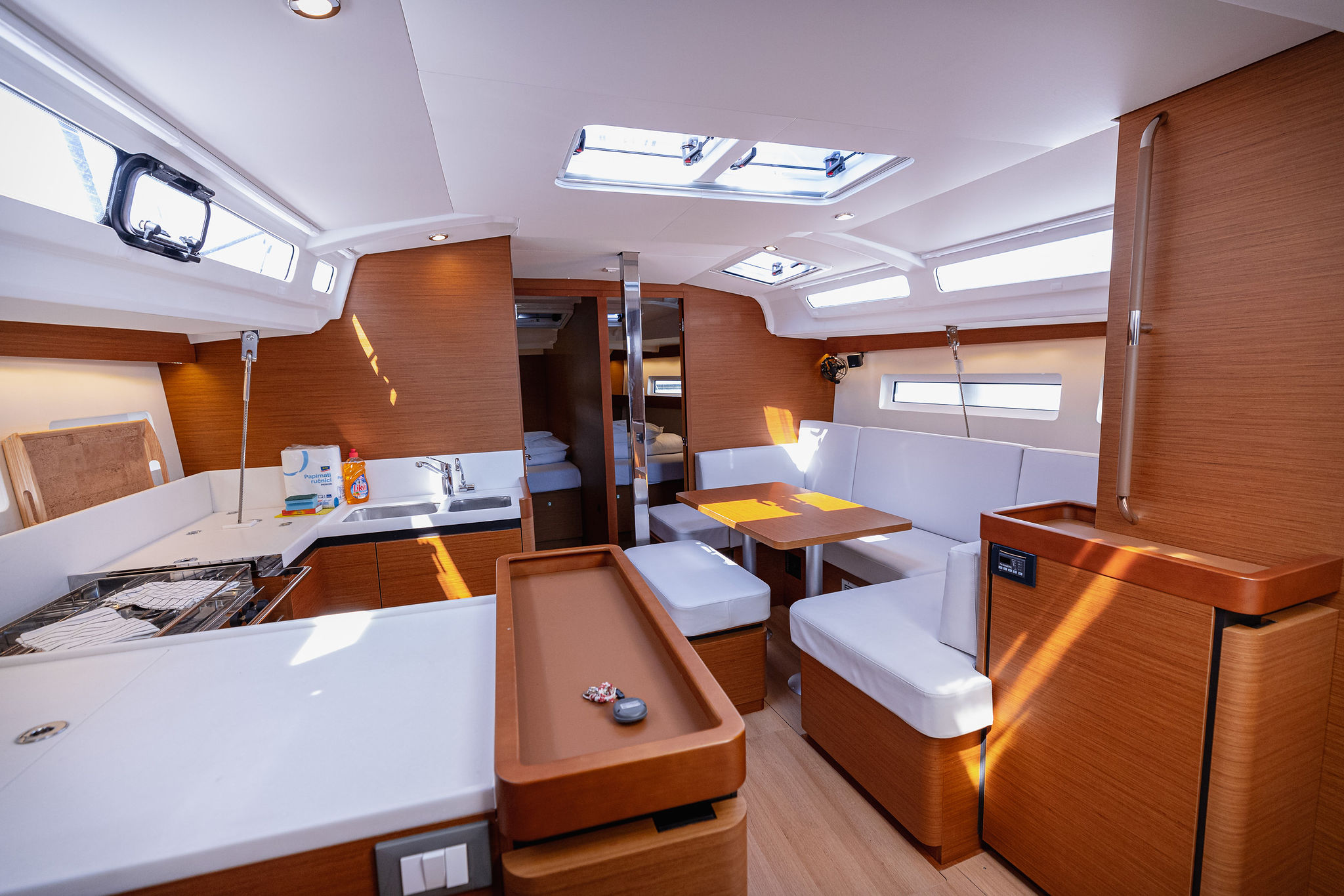 Sun Odyssey 440 — photo 9