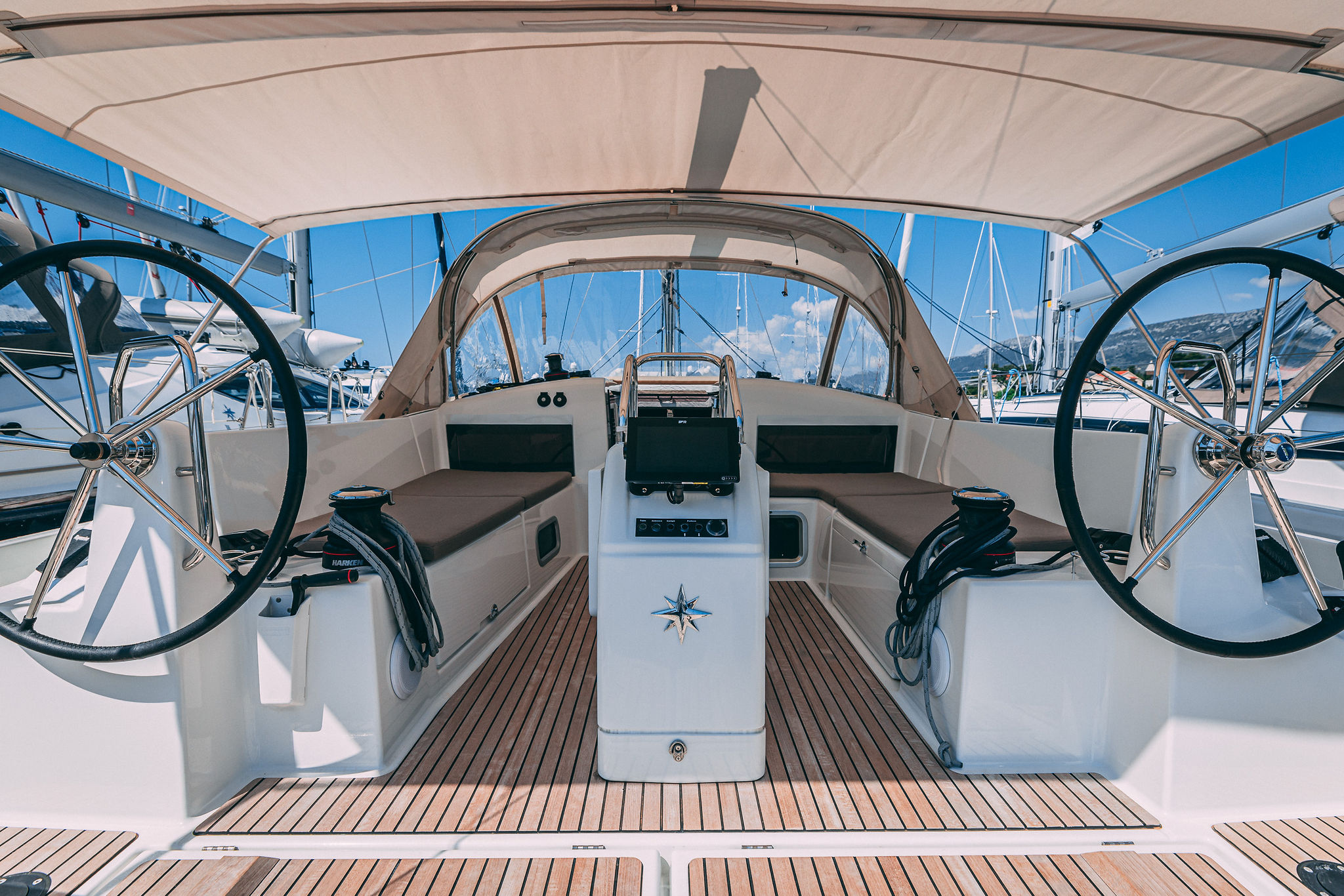 Sun Odyssey 440 — photo 6