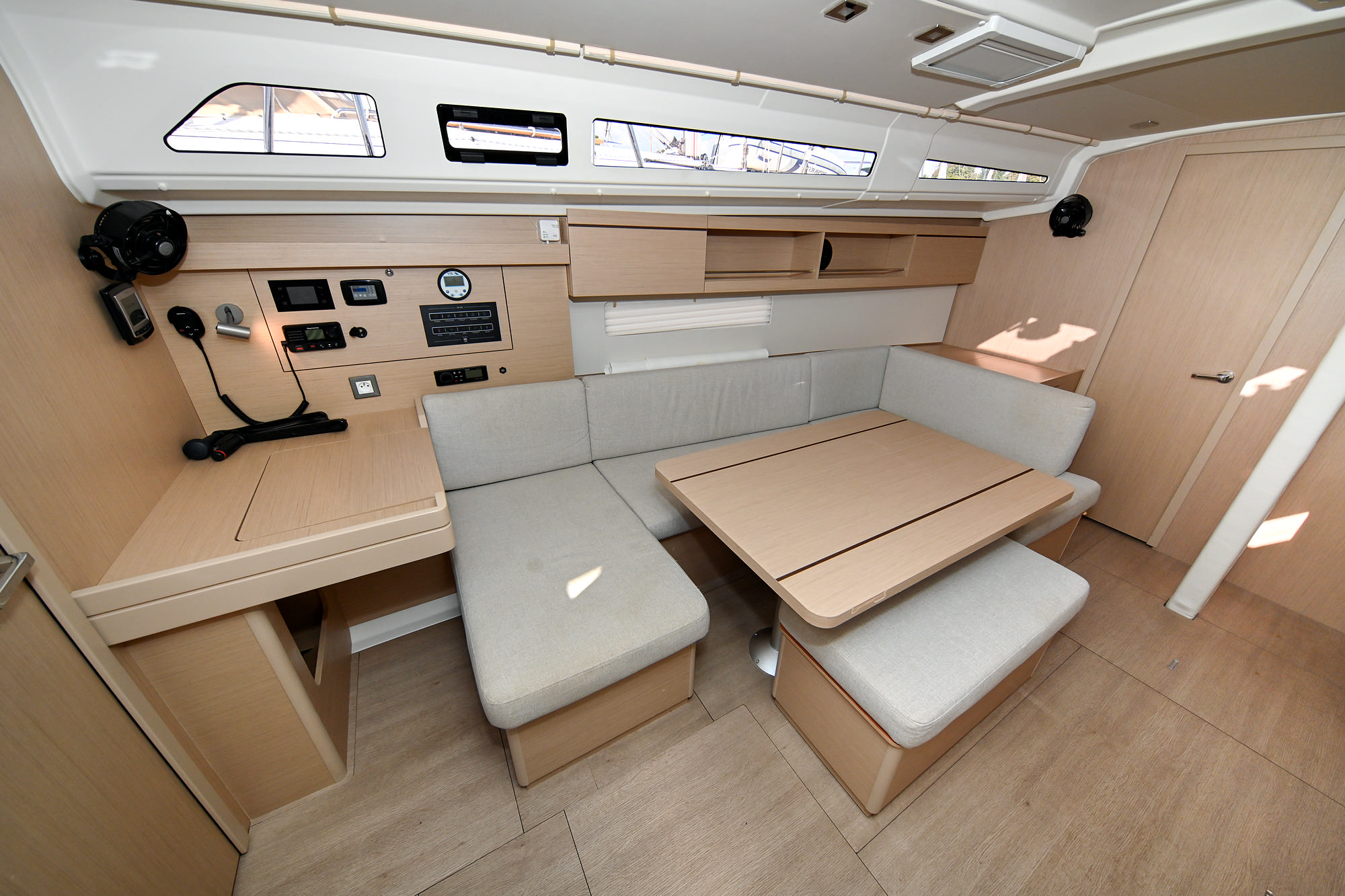Oceanis 40.1 — photo 28