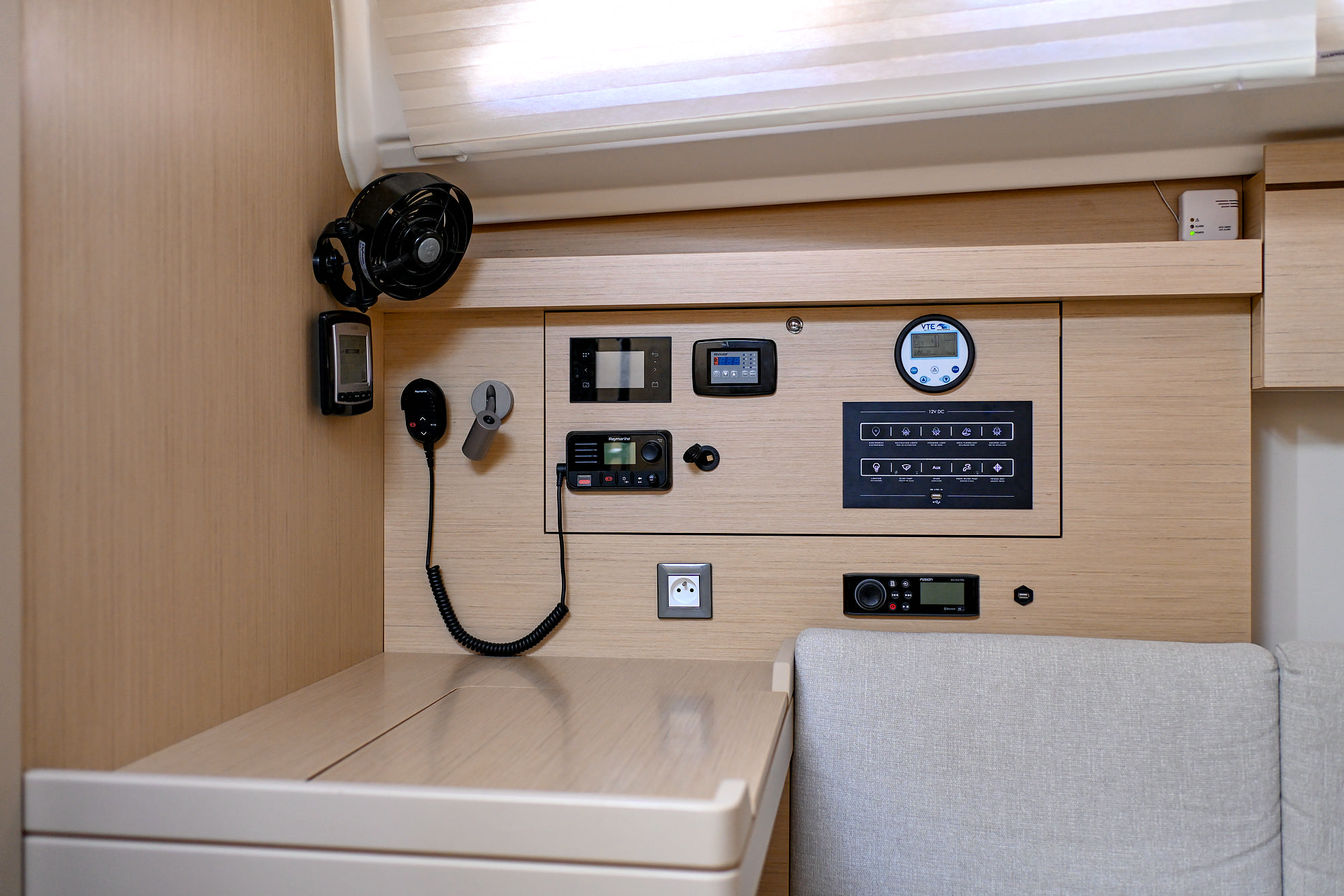 Oceanis 40.1 — photo 3
