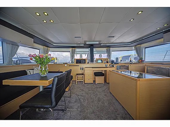 Lagoon 560 — photo 2