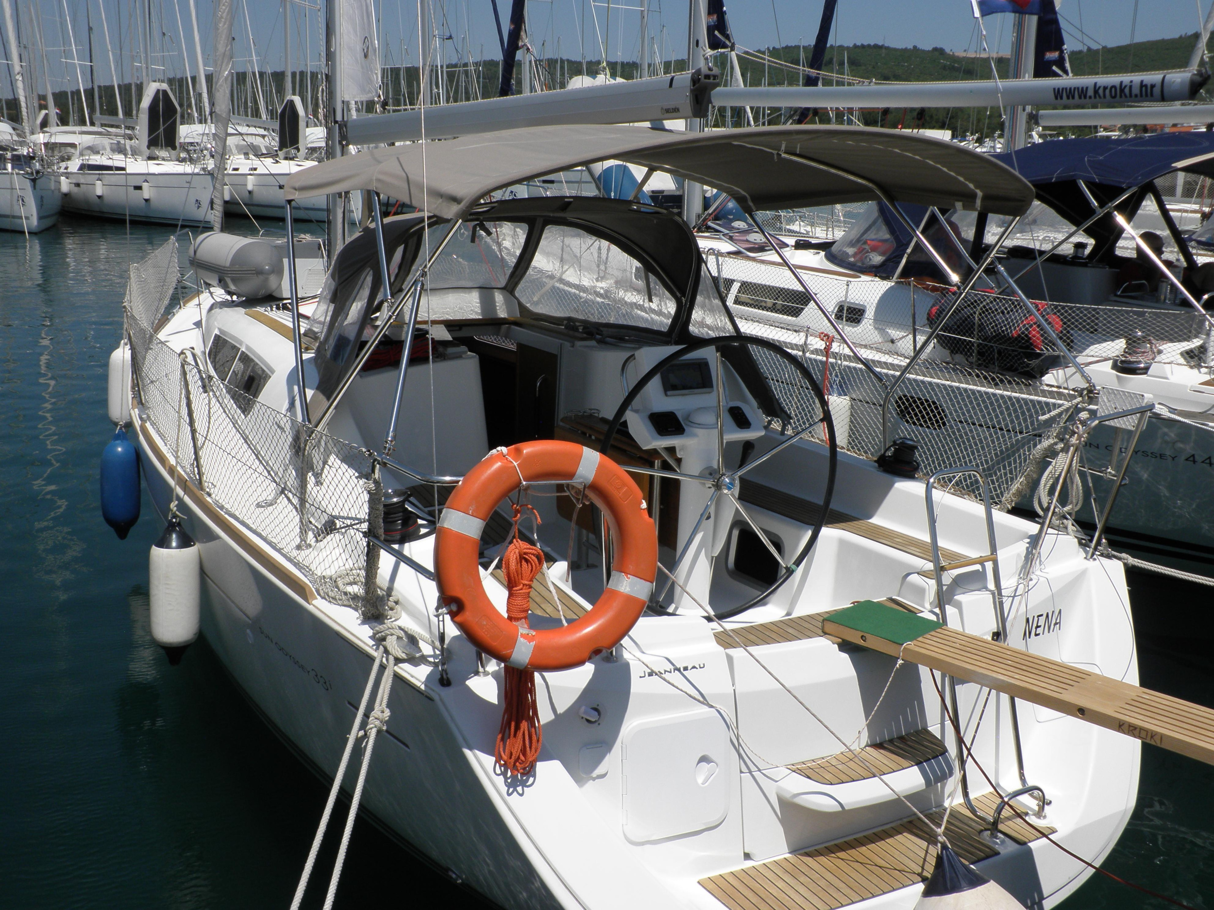 Sun Odyssey 33i — photo 12