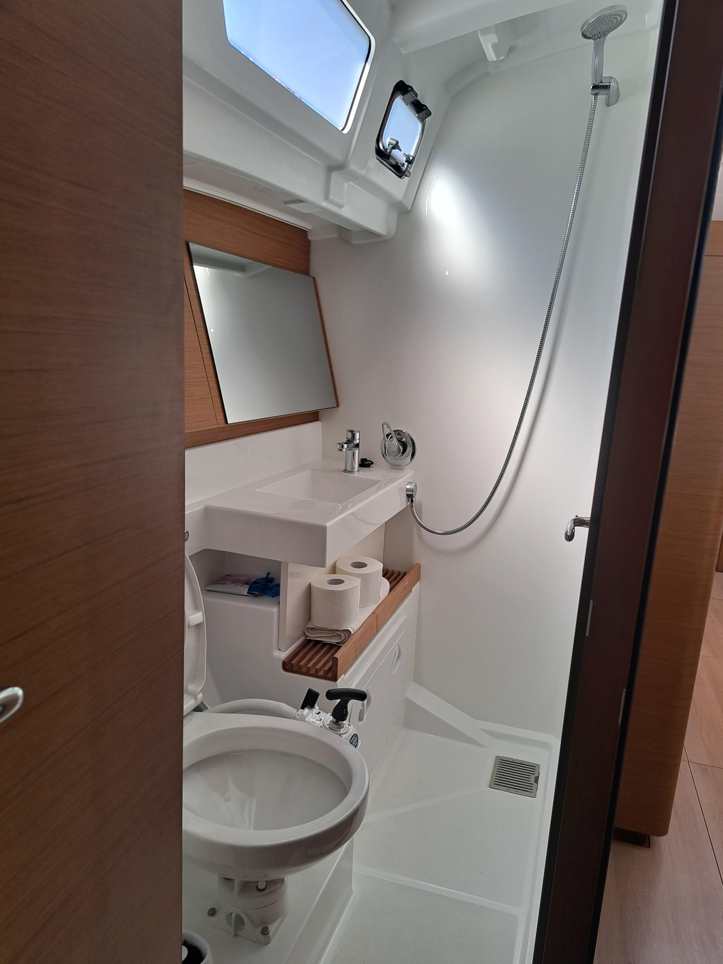 Sun Odyssey 490 — photo 2
