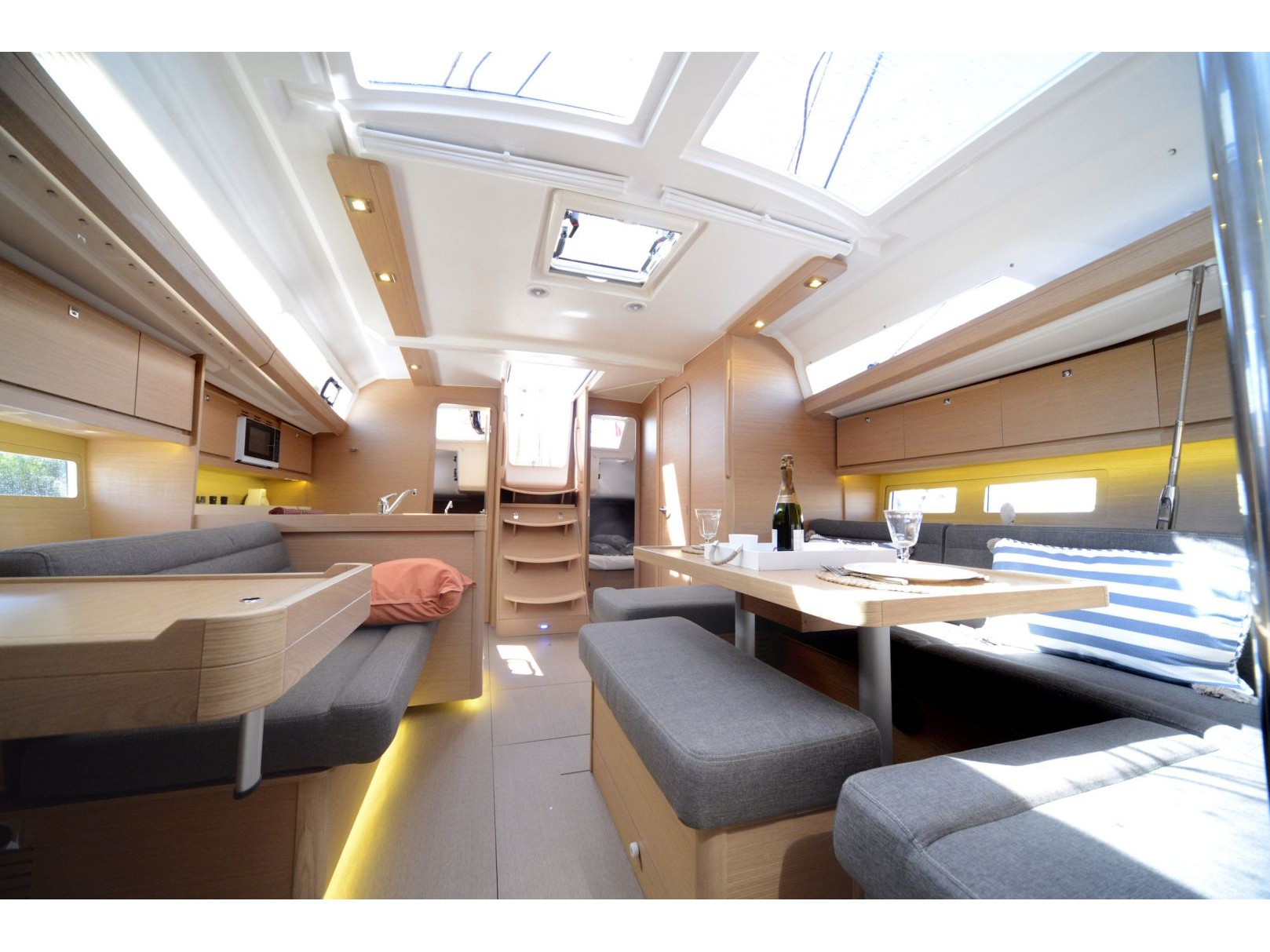 Dufour 412 Grand large — photo 7