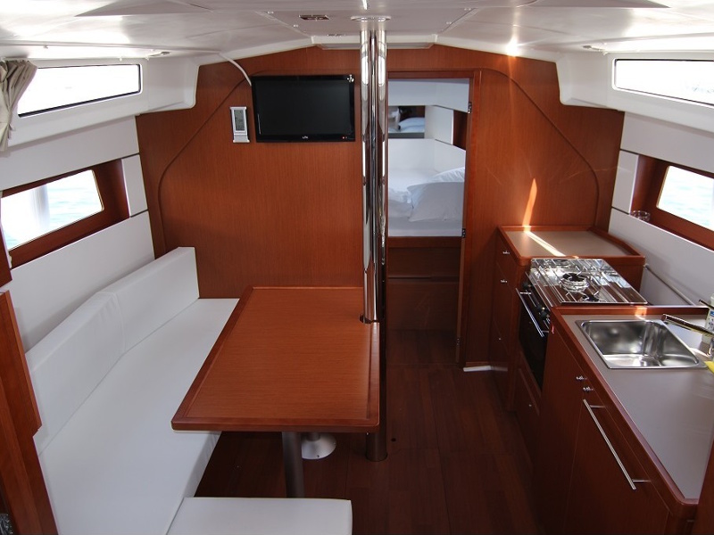 Oceanis 38.1 — photo 3