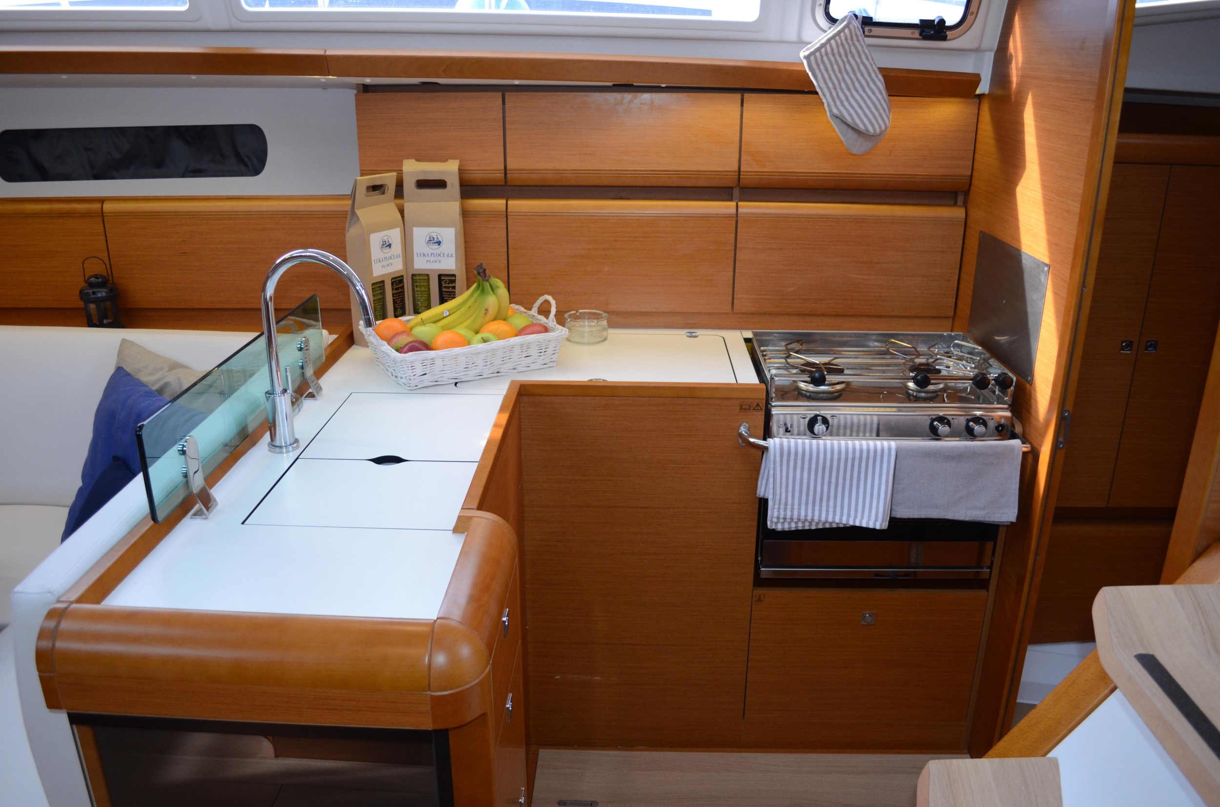 Sun Odyssey 419 — photo 11