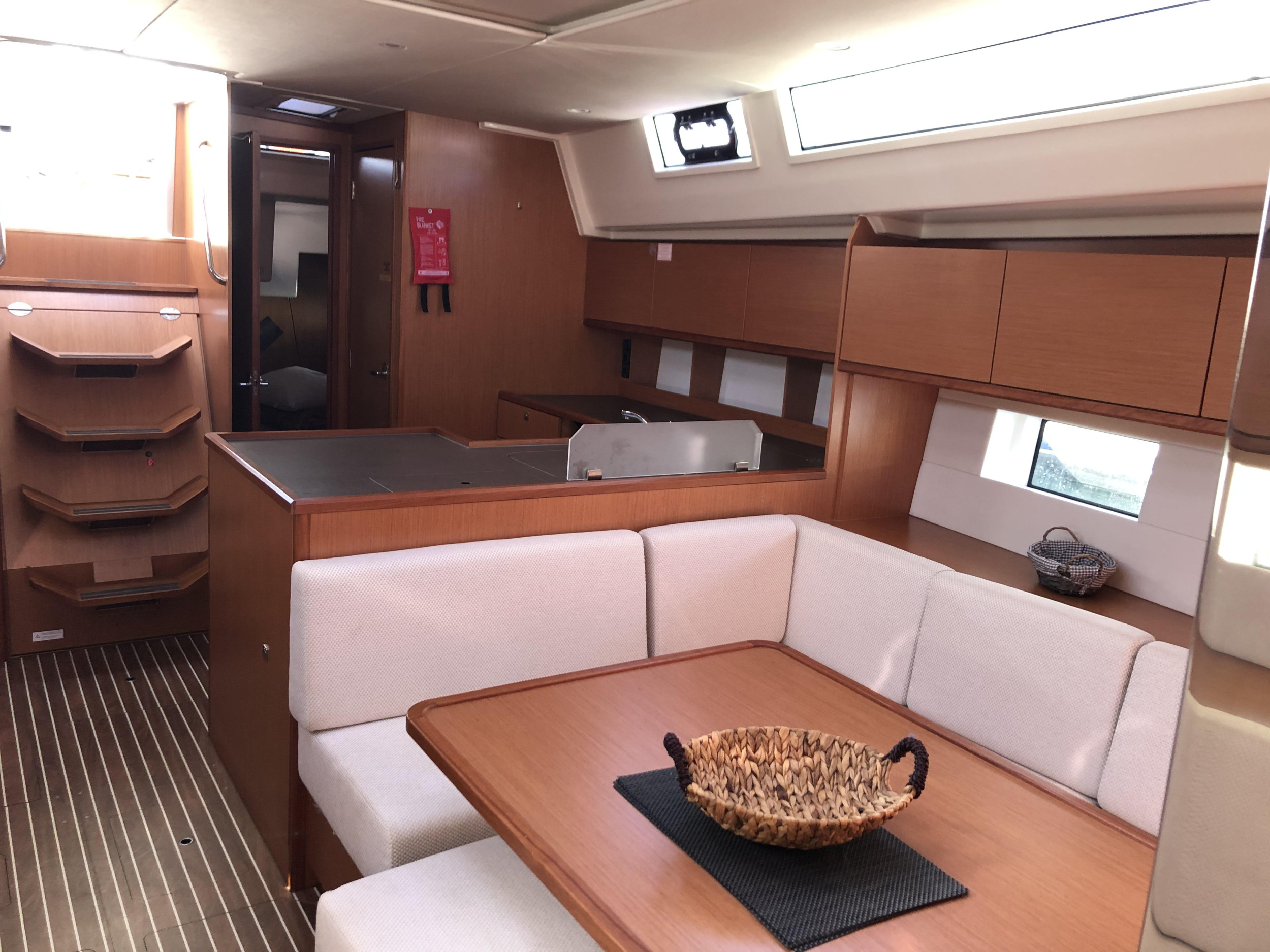 Bavaria C50 — photo 8