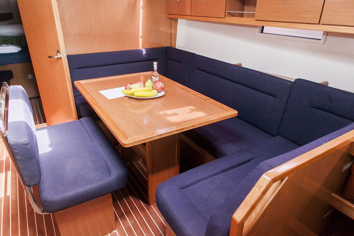 Bavaria Cruiser 40 — photo 3