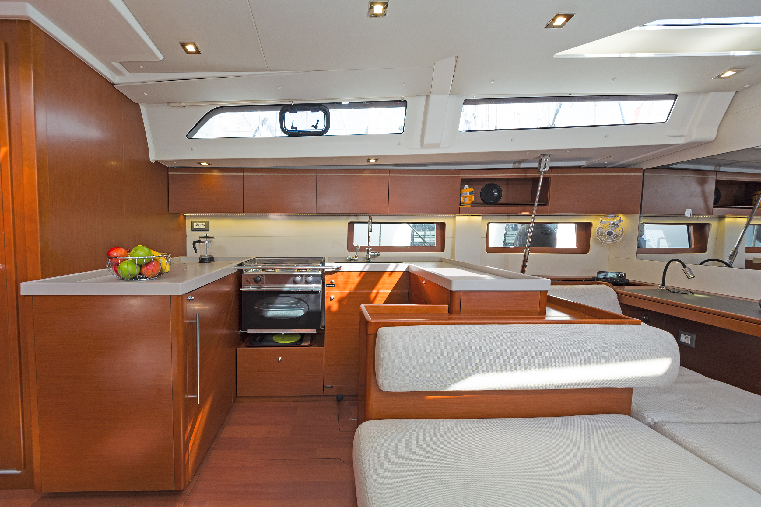 Oceanis 51.1 (5+1 cab) — photo 2
