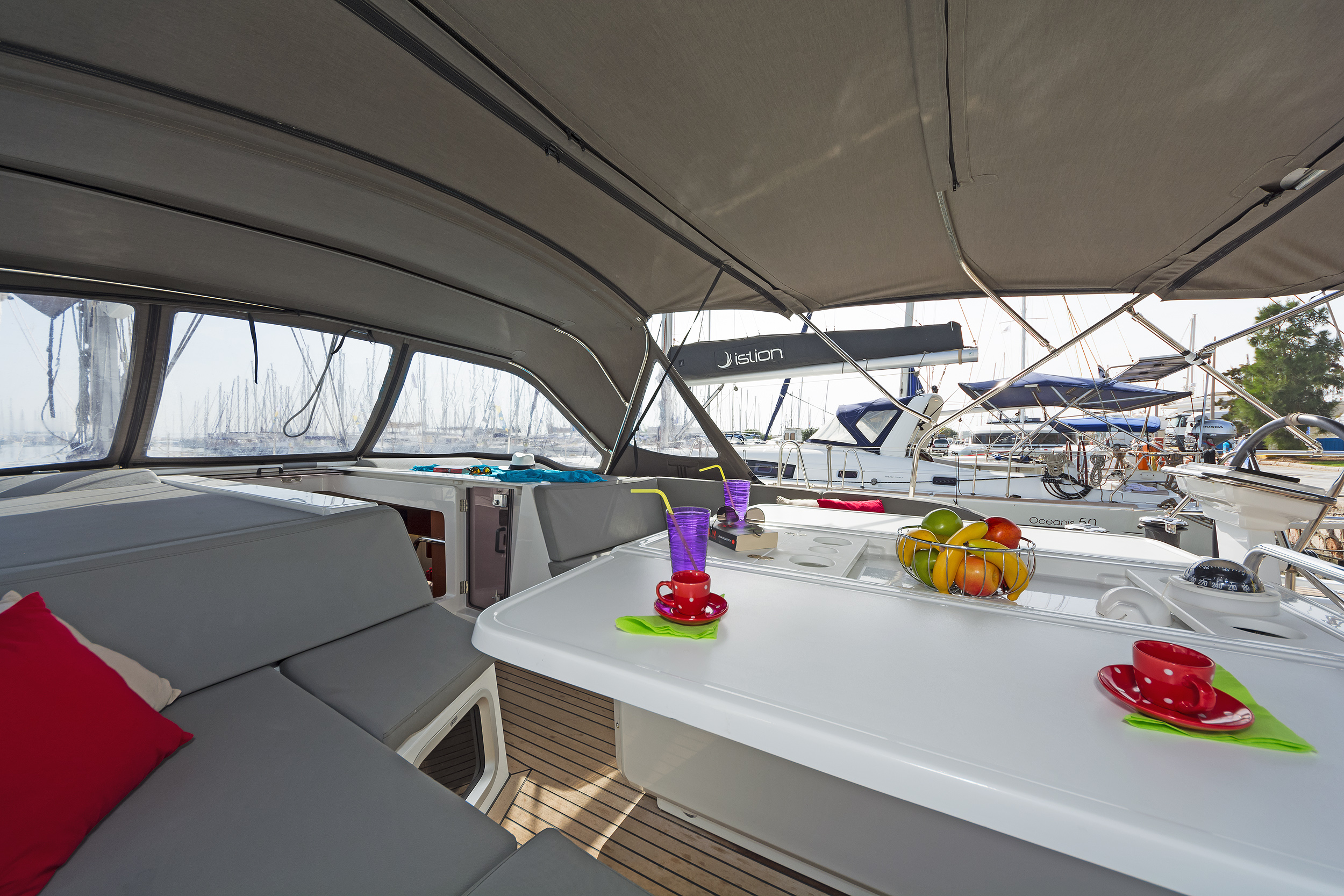 Oceanis 51.1 (5+1 cab) — photo 6