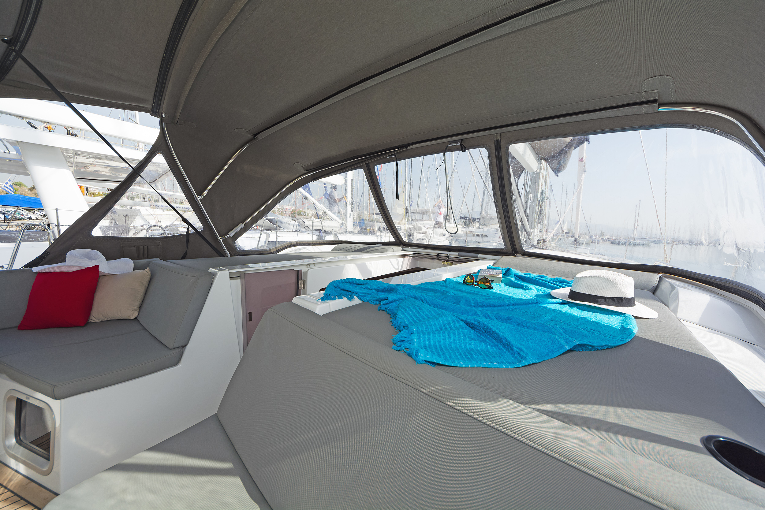 Oceanis 51.1 (5+1 cab) — photo 13