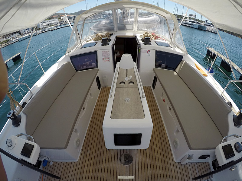 Dufour 430 GL — photo 11