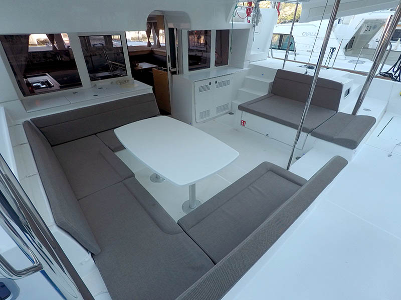 Lagoon 450 — photo 5