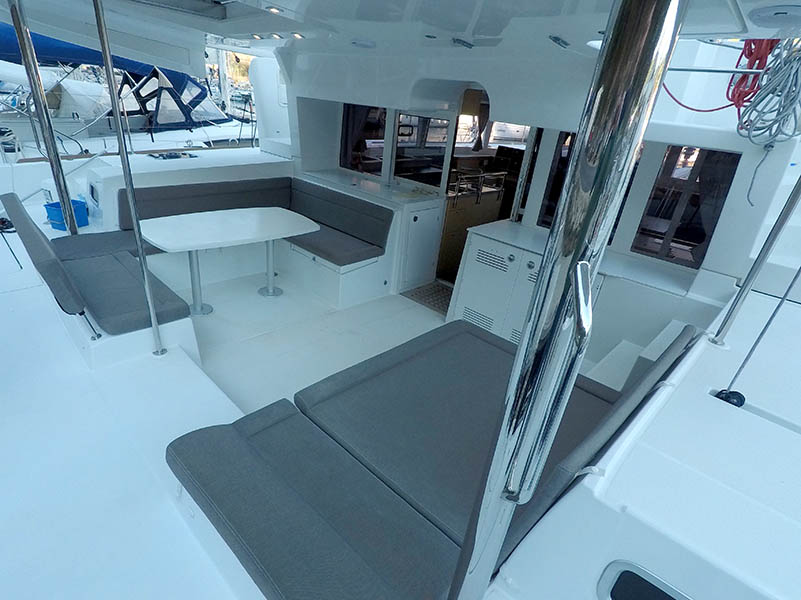 Lagoon 450 — photo 25