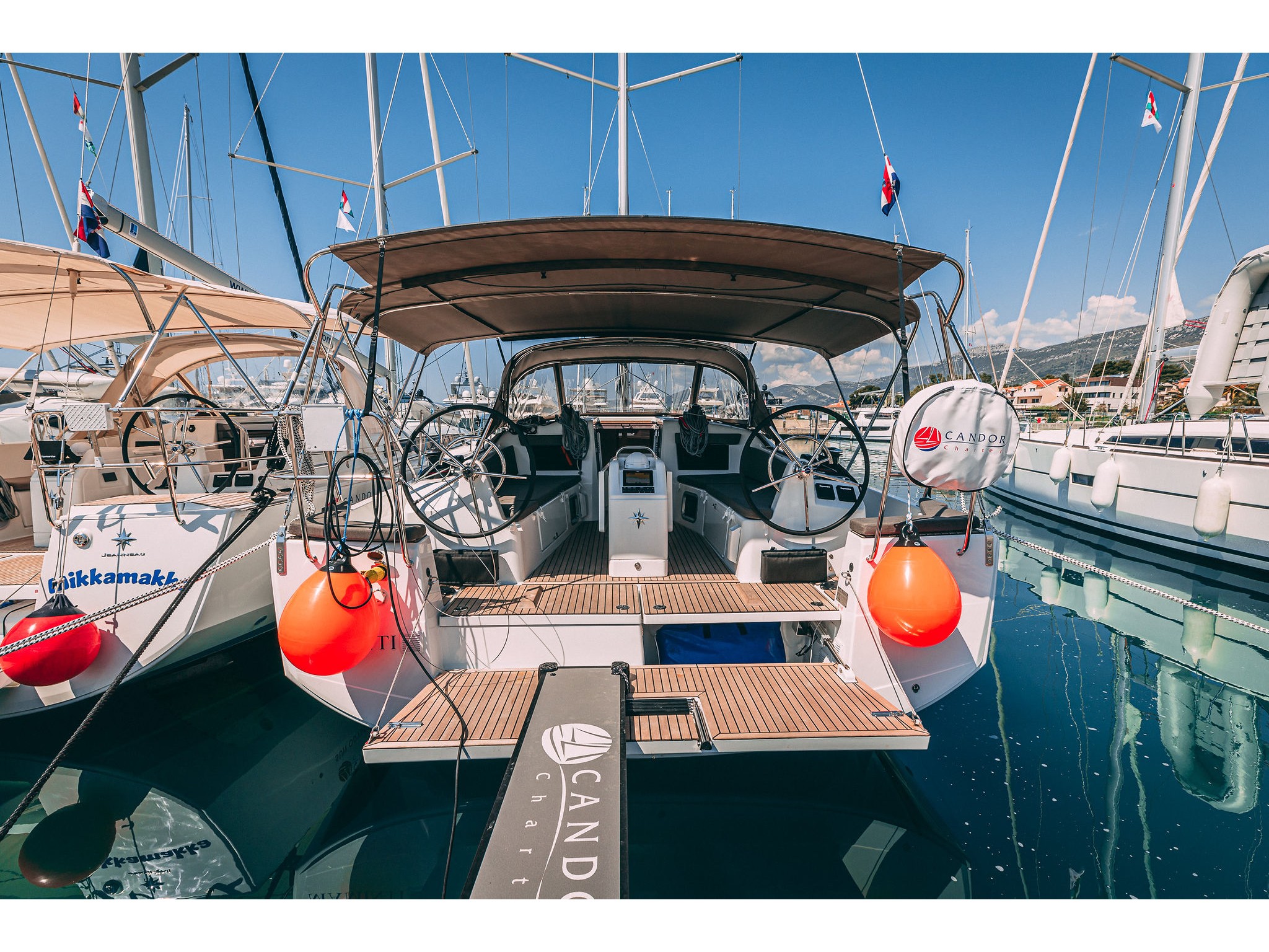 Sun Odyssey 410 — photo 1