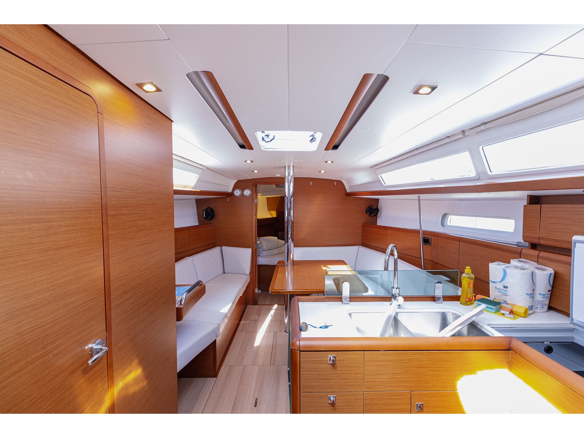 Sun Odyssey 389 — photo 21