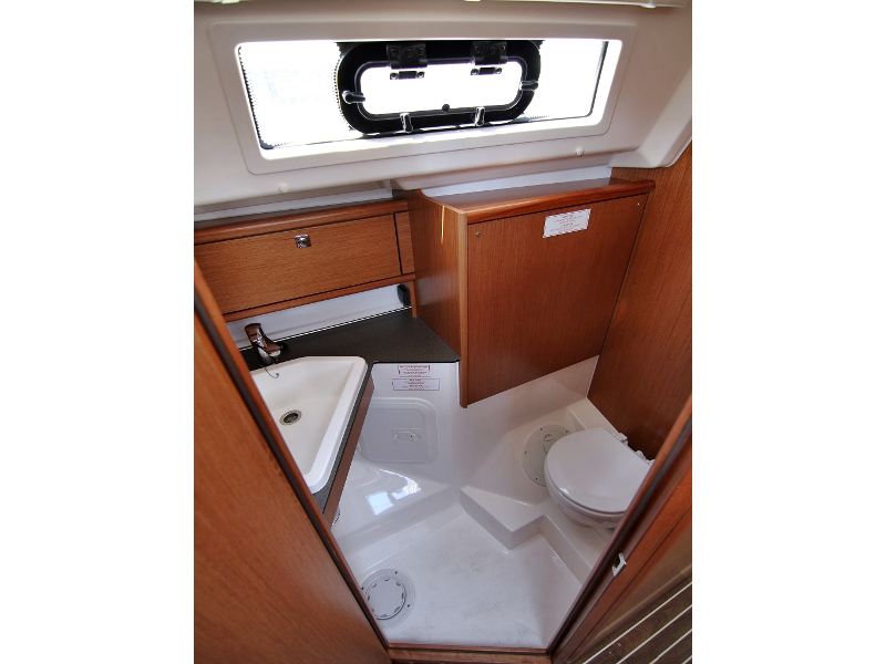 BAVARIA C 34 — photo 11