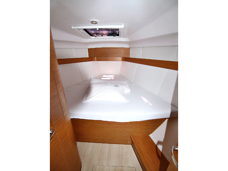 ELAN 40 Impression BT — photo 5