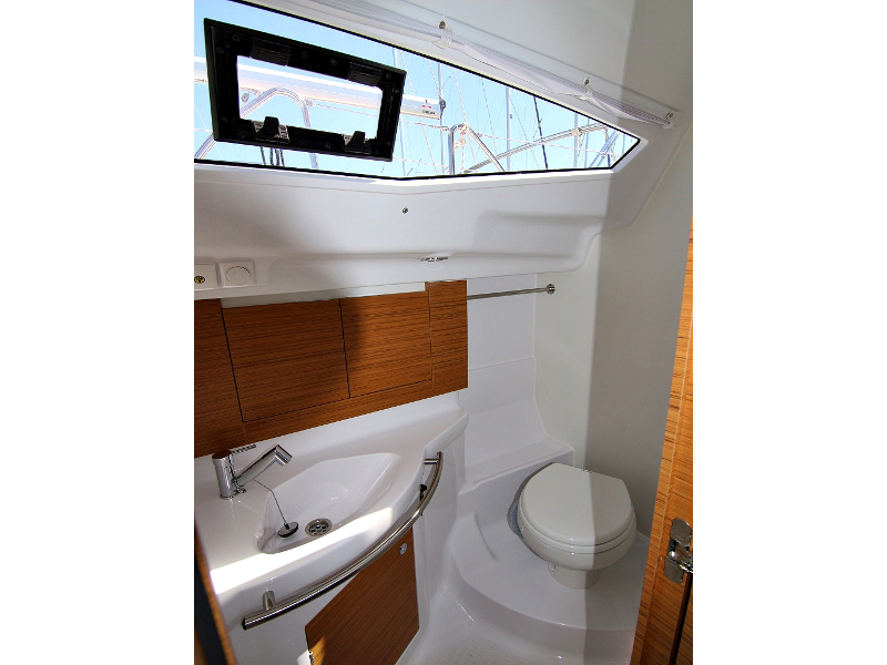 ELAN 40 Impression BT — photo 8