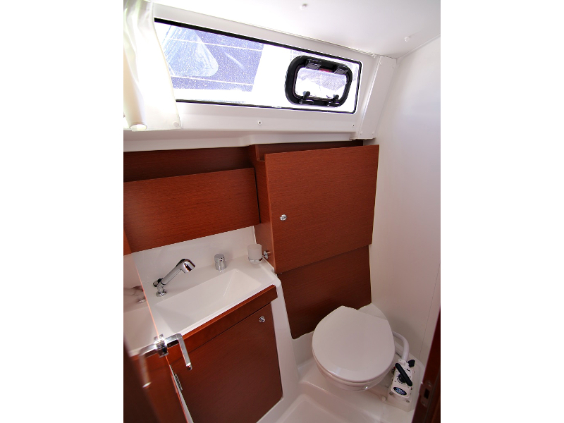OCEANIS 38.1 BT — photo 2