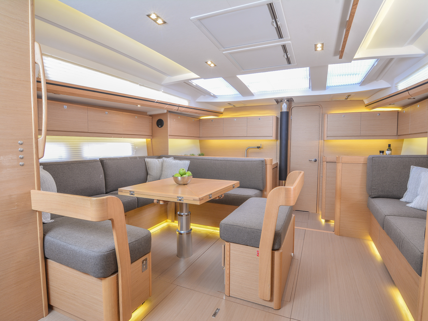 Dufour 520 GL — photo 8