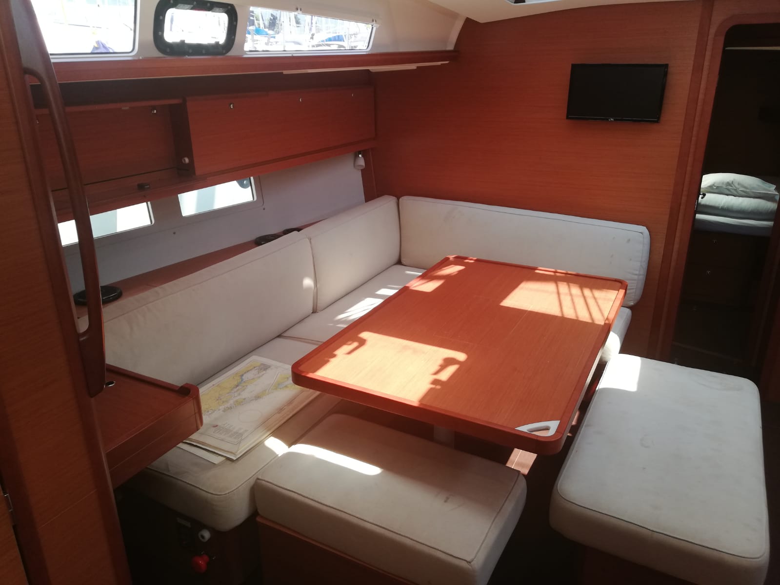Dufour 460 Grand Large — photo 20
