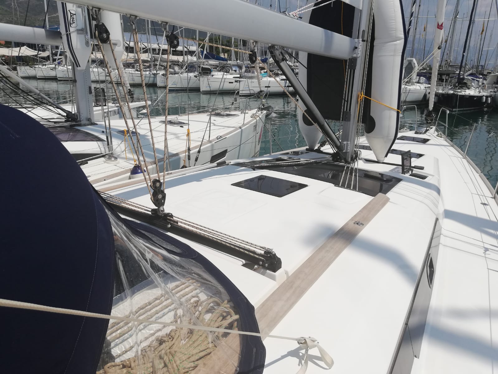 Dufour 460 Grand Large — photo 18