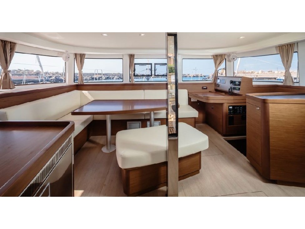 Lagoon 42 — photo 23