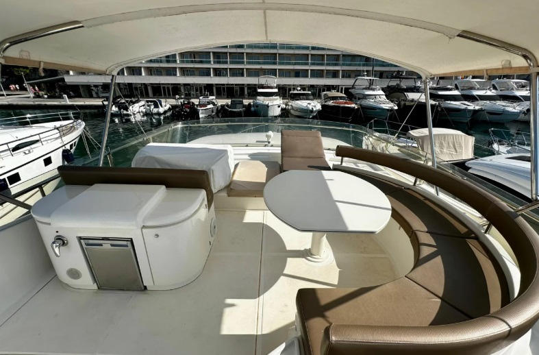Ferretti 730 Fly — photo 11