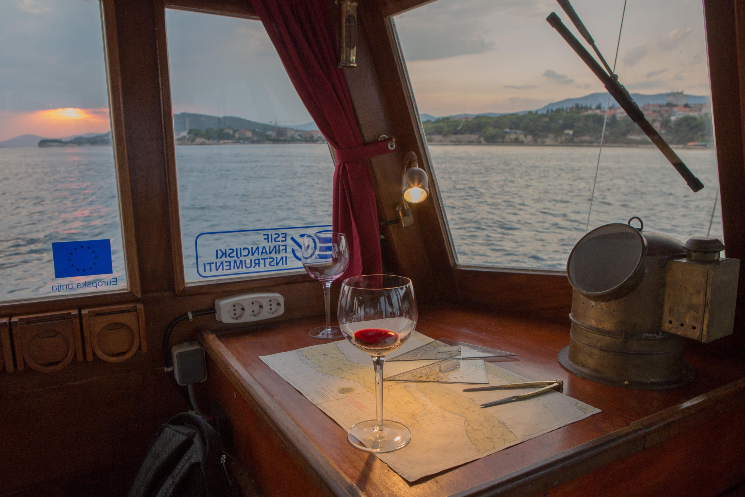 Classsic dalmatian boat — photo 2