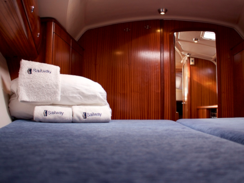 Bavaria 38 — photo 14