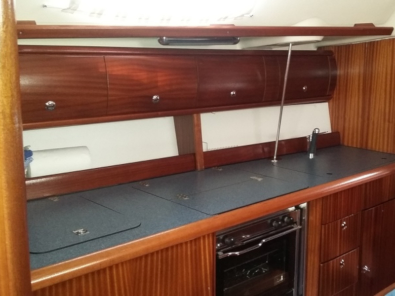 Bavaria 38 — photo 8