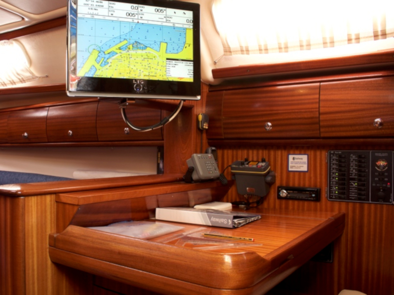 Bavaria 38 — photo 18