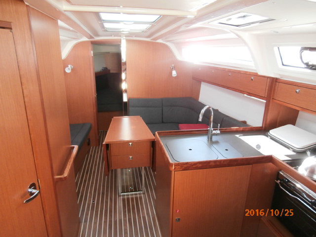 Bavaria Cruiser 37 — photo 5