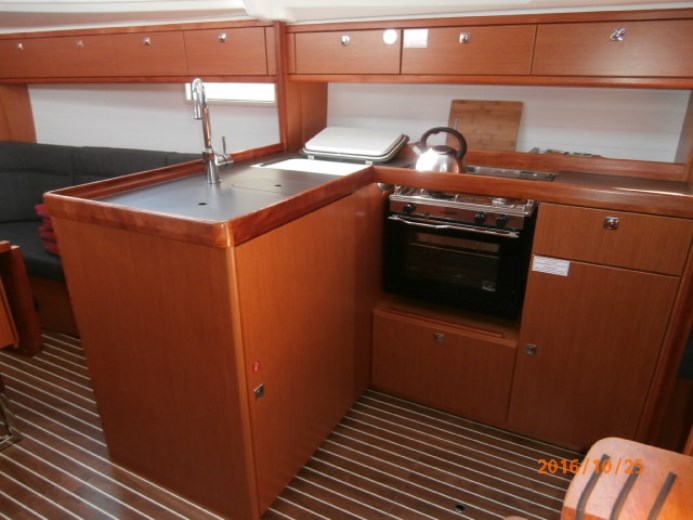 Bavaria Cruiser 37 — photo 4