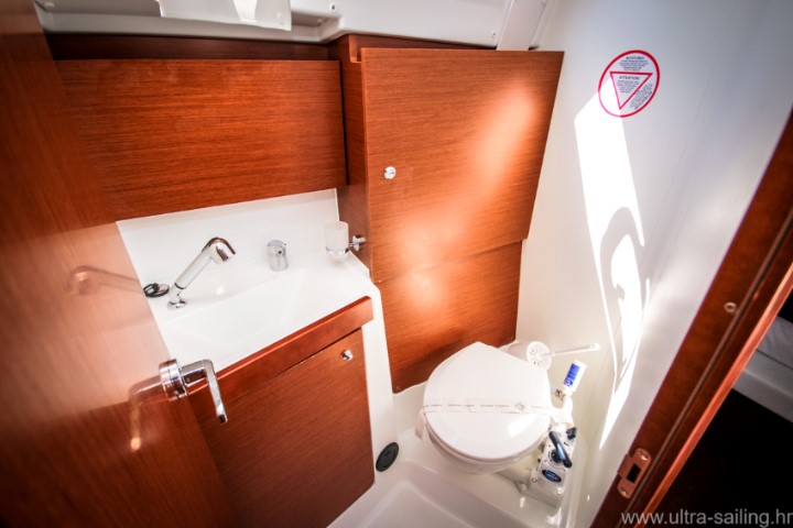 Oceanis 35 — photo 8