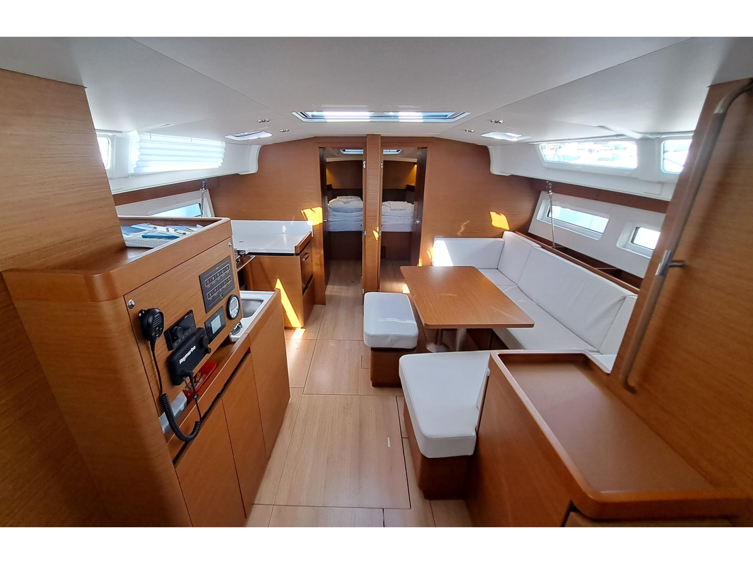 Sun Odyssey 490 — photo 8