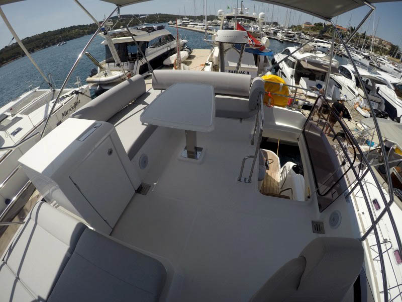 Prestige 420 Fly — photo 26