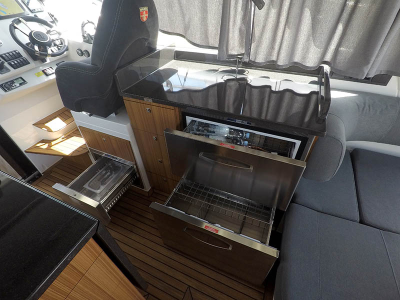 Marex 360 Cabriolet Cruiser — photo 12