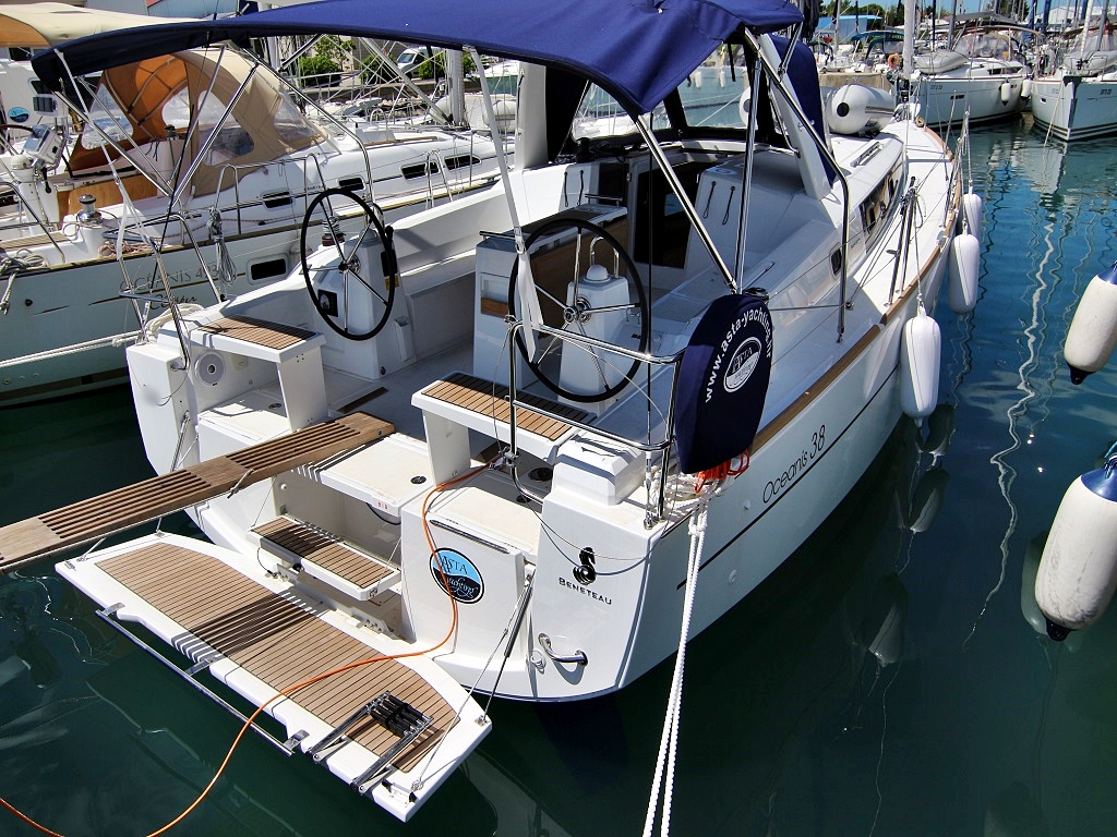 OCEANIS 38.1 BT — photo 2