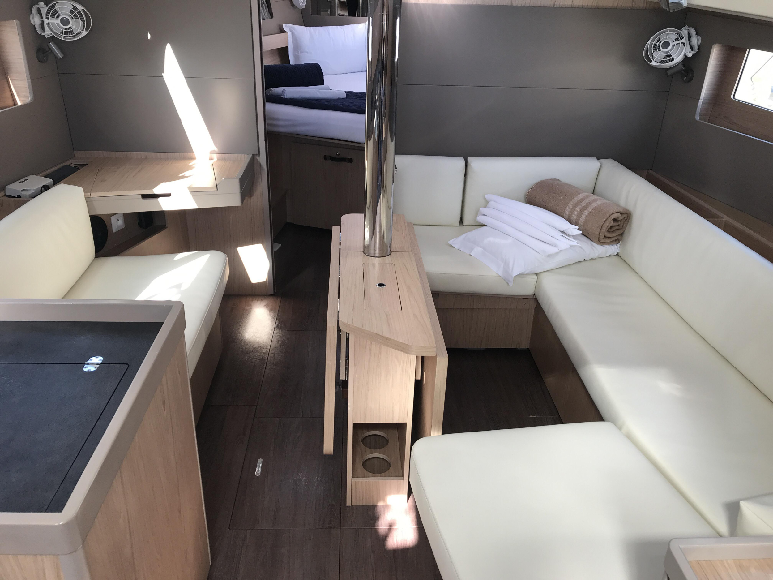 Oceanis 41.1 — photo 9