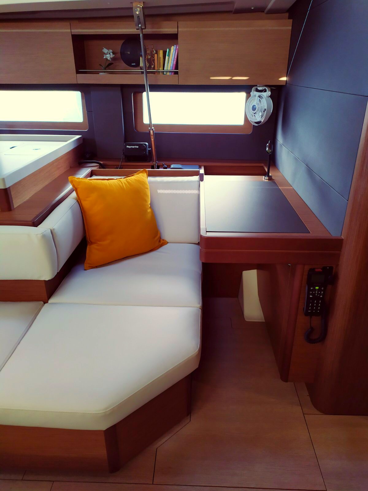 Oceanis 51.1 — photo 26