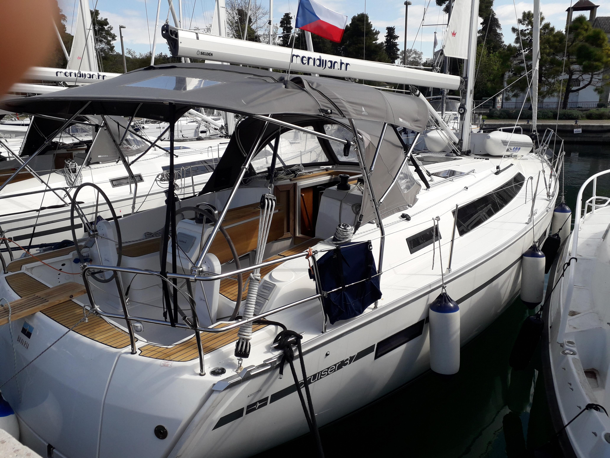 Bavaria Cruiser 37 — photo 4