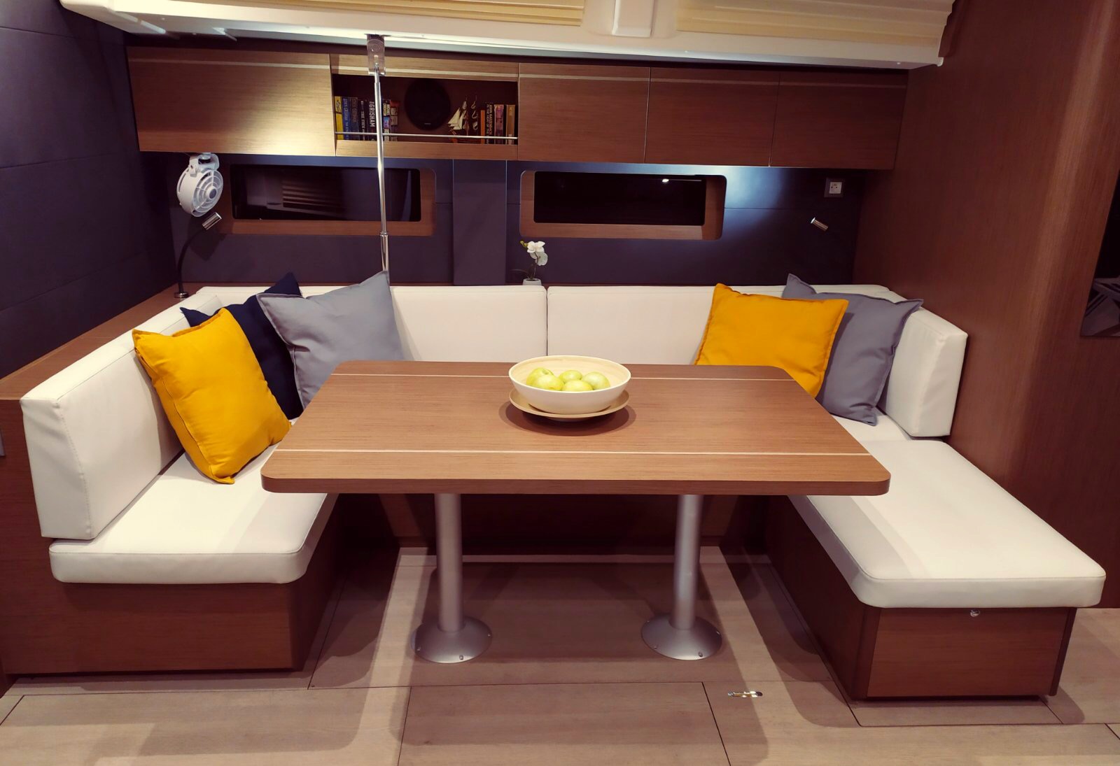 Oceanis 51.1 — photo 11
