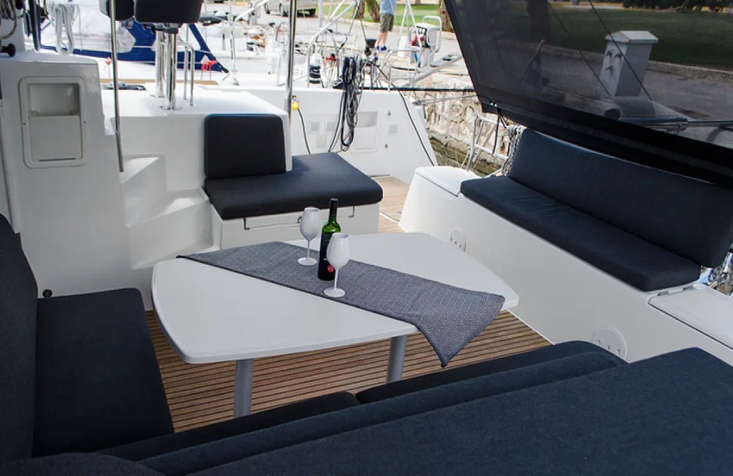 Lagoon 40 - 10 — photo 19