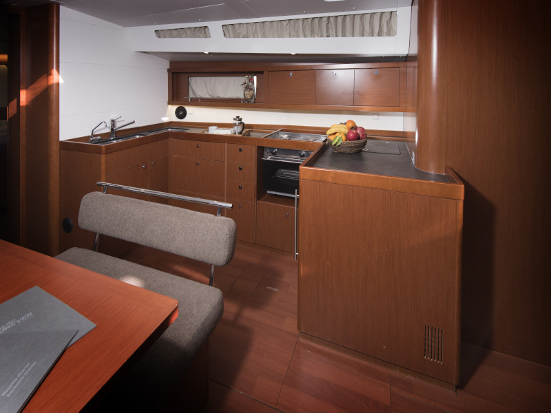 Beneteau Oceanis 48 — photo 4