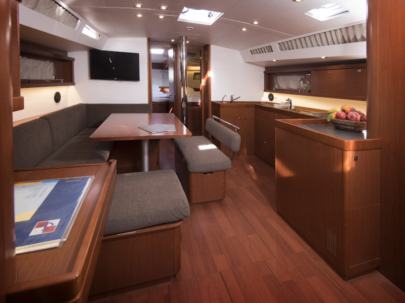 Beneteau Oceanis 48 — photo 7