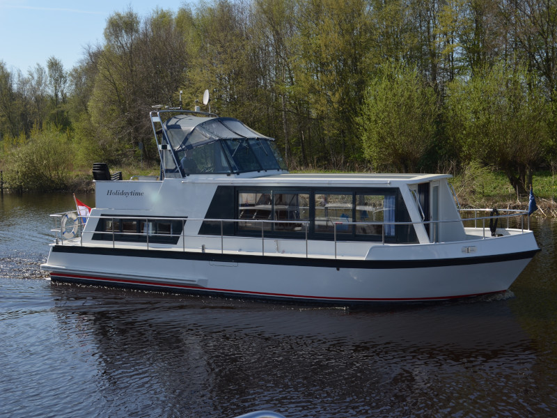 Safari Houseboat 1200 — photo 1