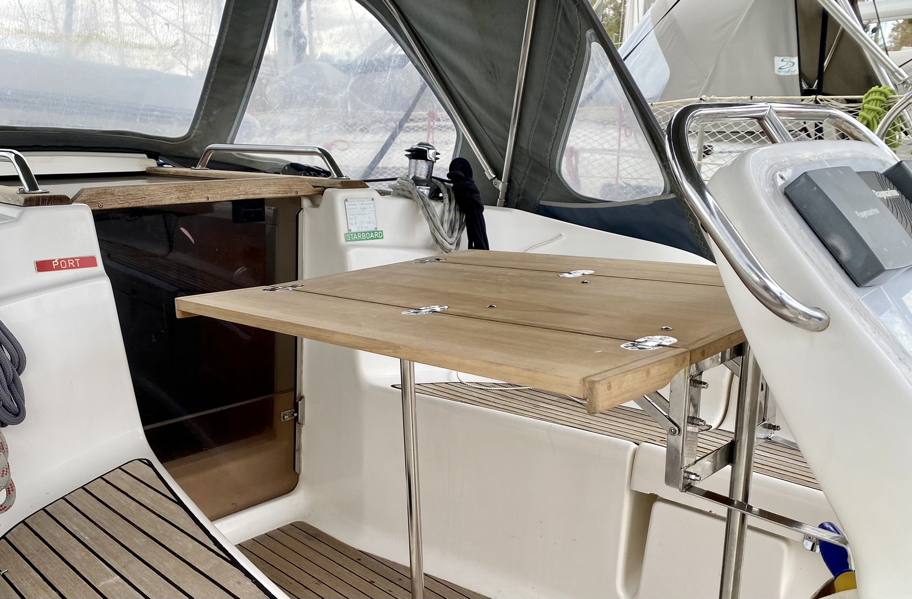 Bavaria 32 Cruiser — photo 8