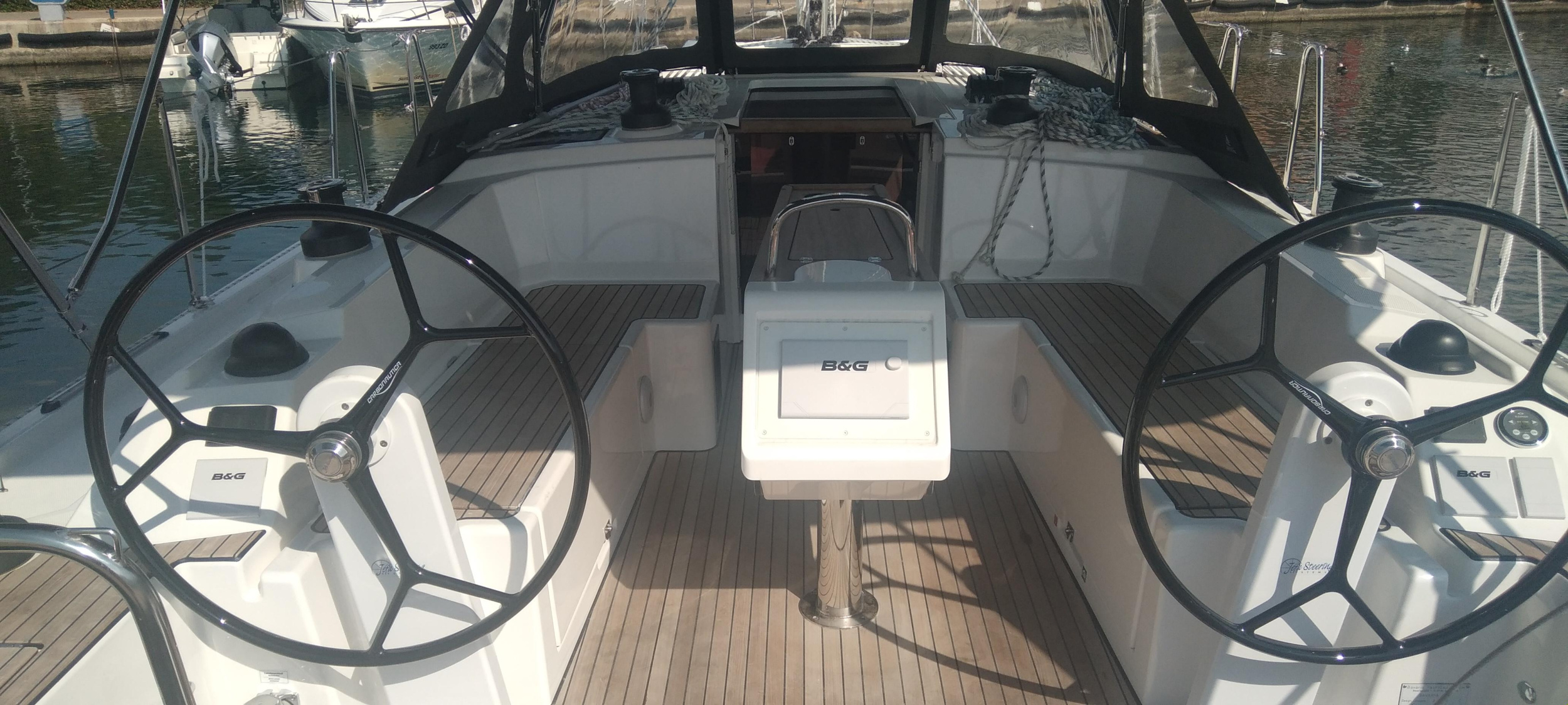 Bavaria C38 (2 heads) — photo 8